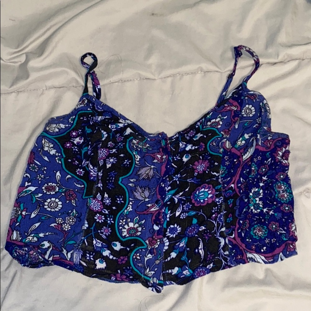 Kendall and Kylie patterned crop tank top